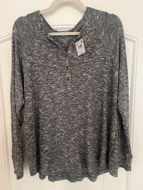 American Eagle Women’s Gray Marled Henley Button Down Shirt NWT Sz L